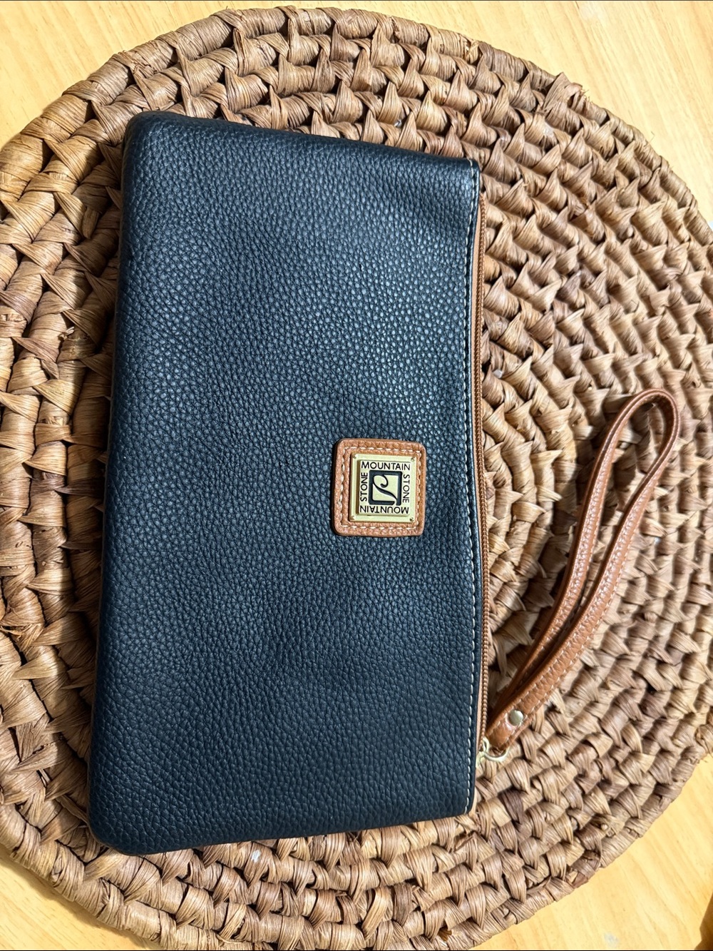 Mountain Stone Pebbled Leather Wallet and Wristlet with Brown Trim - Picture 2 of 4